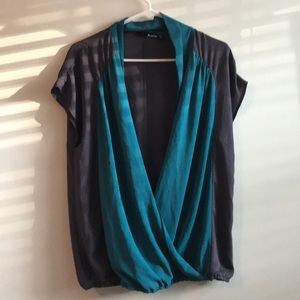 Versatile Top Perfect for the Office!!